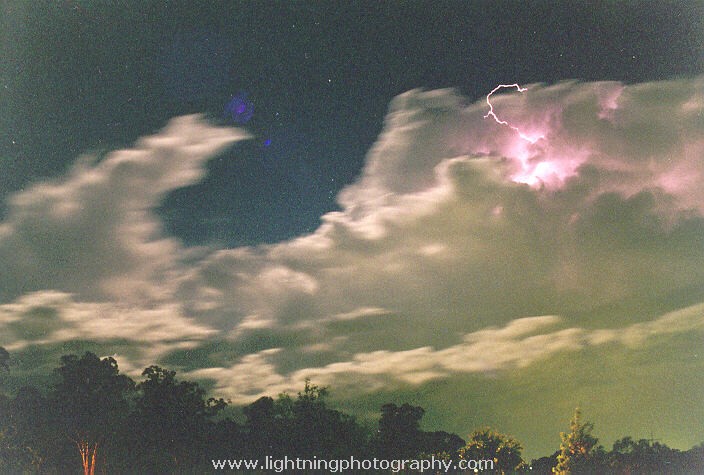 Lightning Image 1995110525