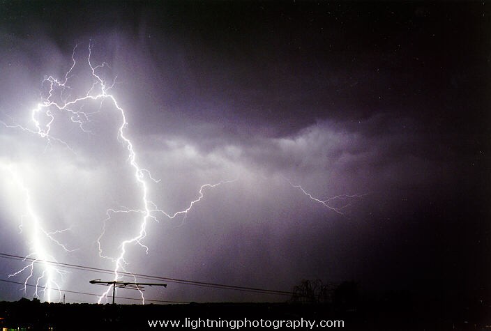 Lightning Image 1997042403
