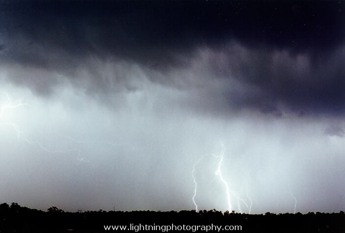 Lightning Image 1997042411