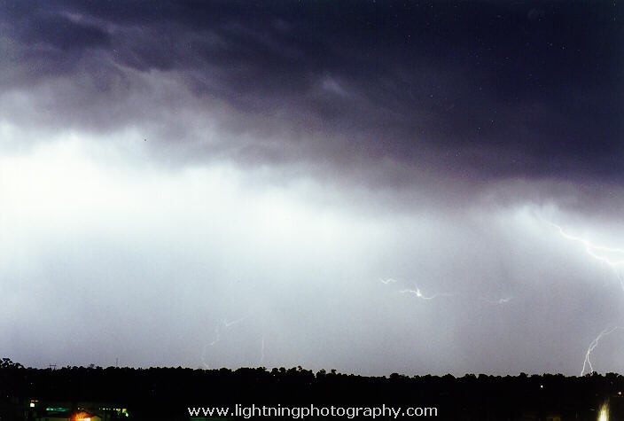 Lightning Image 1997042413