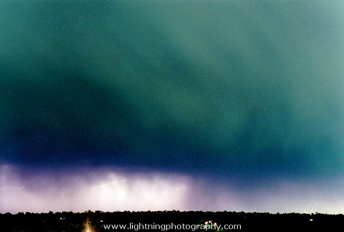 Lightning Image 1997042415