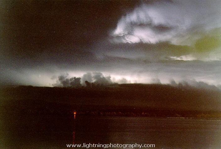 Lightning Image 1997122610