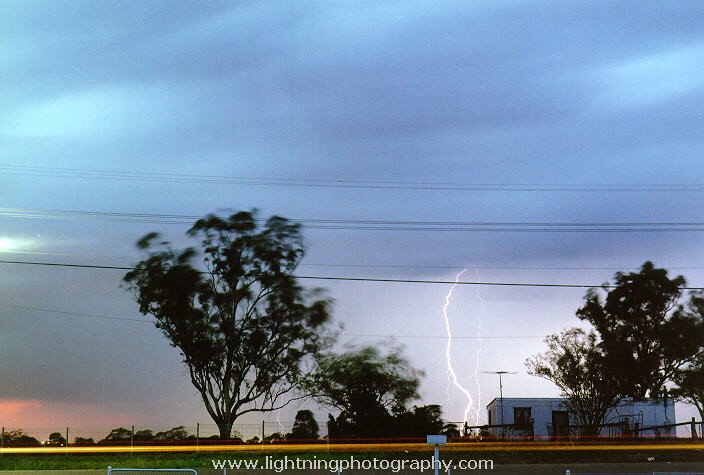 Lightning Image 1998020415
