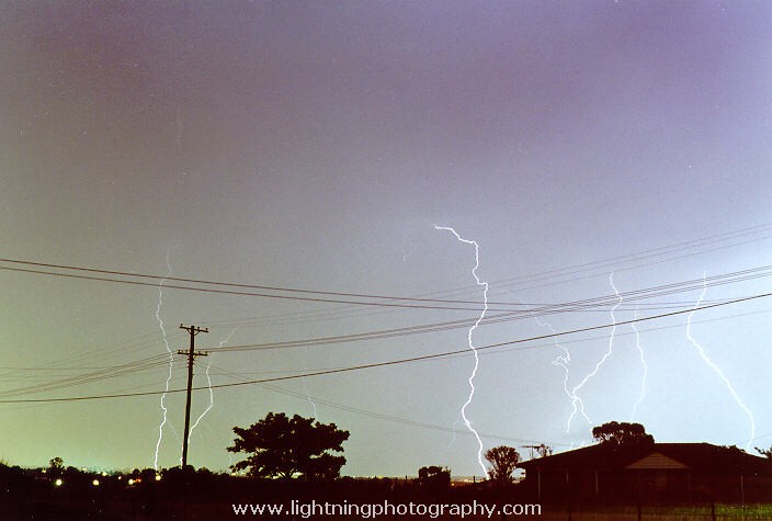 Lightning Image 1998020425