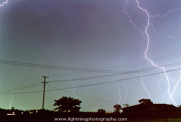 Lightning Image 1998020426