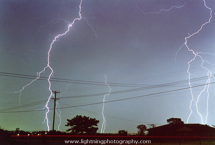 Lightning Image 1998020427
