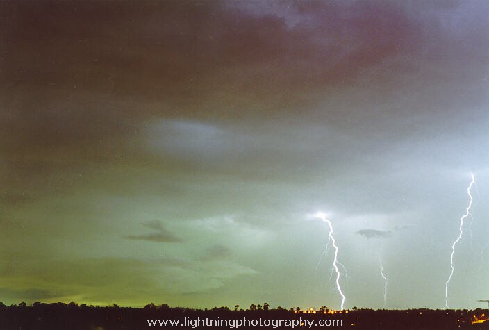 Lightning Image 1998020430