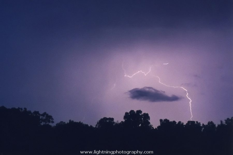 Lightning Image 1999013032