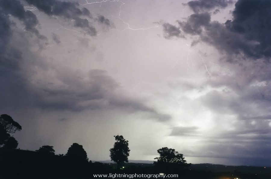 Lightning Image 2002032633