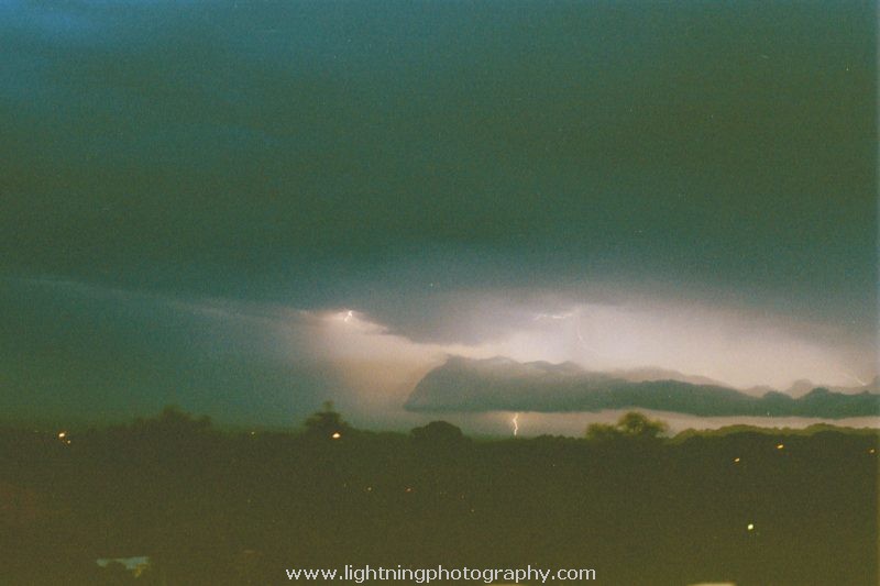 Lightning Image 2003010818