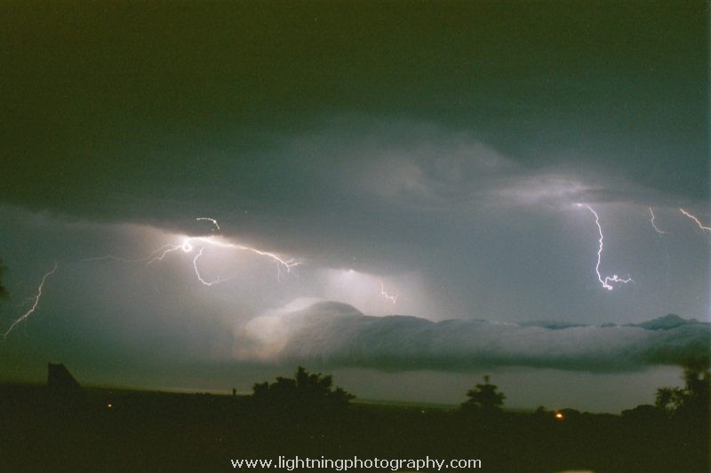 Lightning Image 2003010824