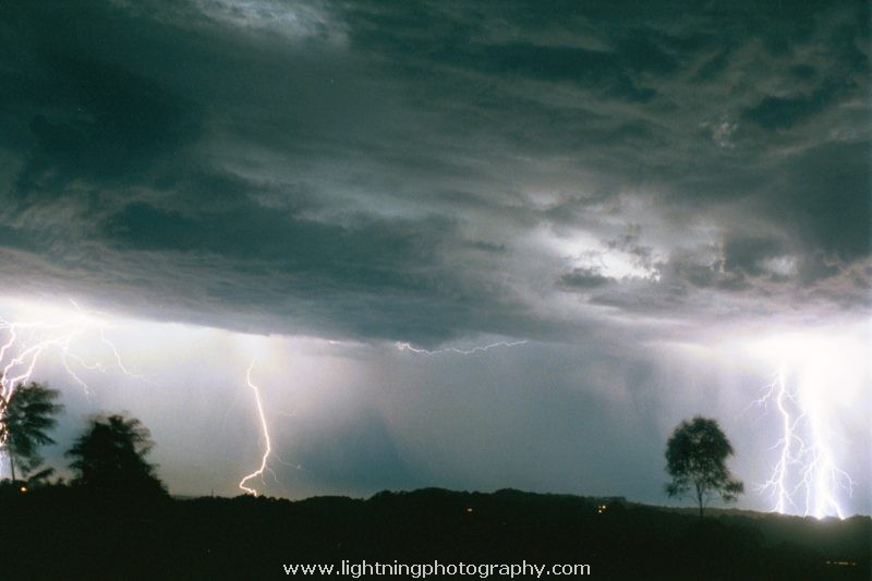 Lightning Image 2003010847