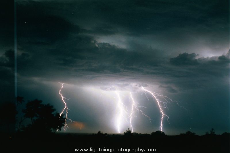 Lightning Image 2003010853