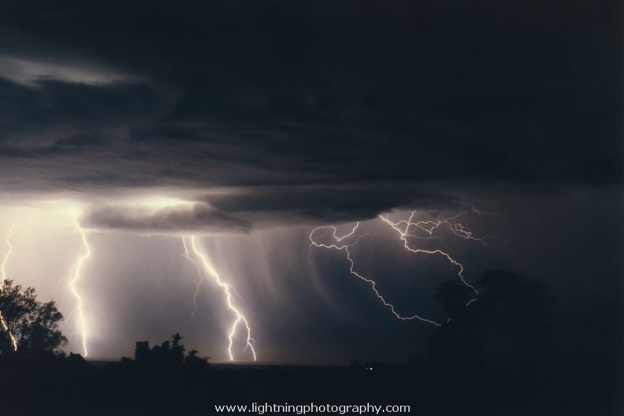 Lightning Image 2003010856