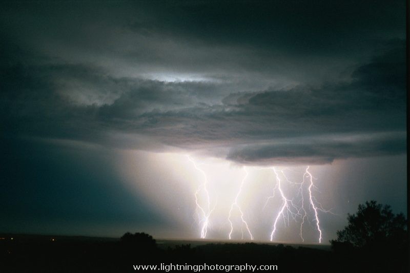 Lightning Image 2003010858