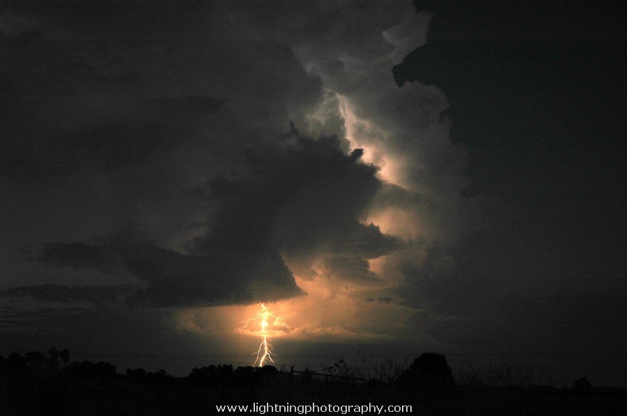 Lightning Image 2005012181