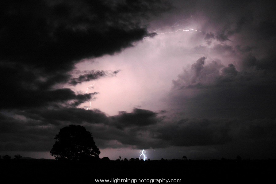 Lightning Image 2005013002
