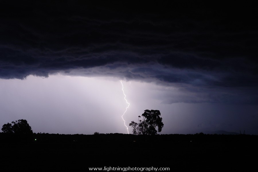 Lightning Image 2011030151
