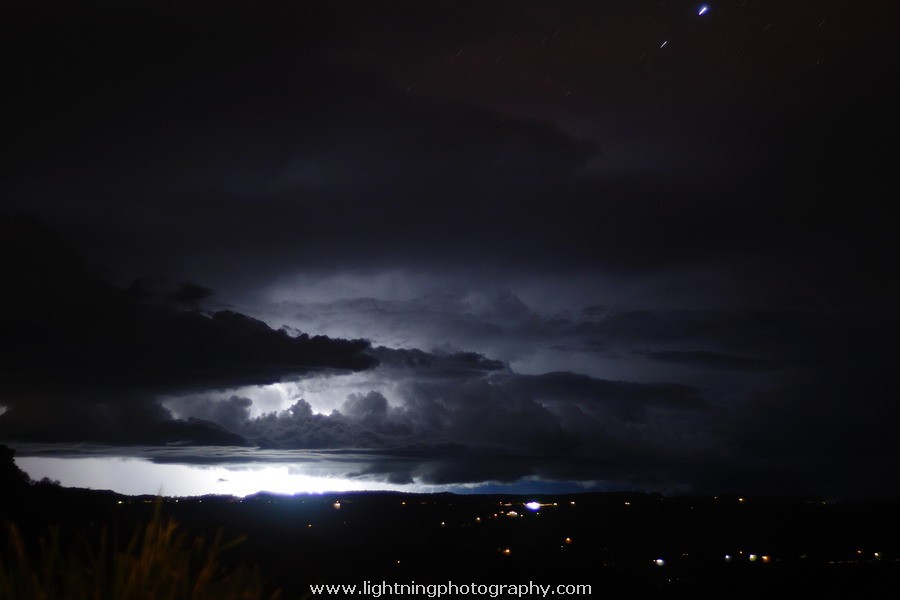 Lightning Image 2011053016