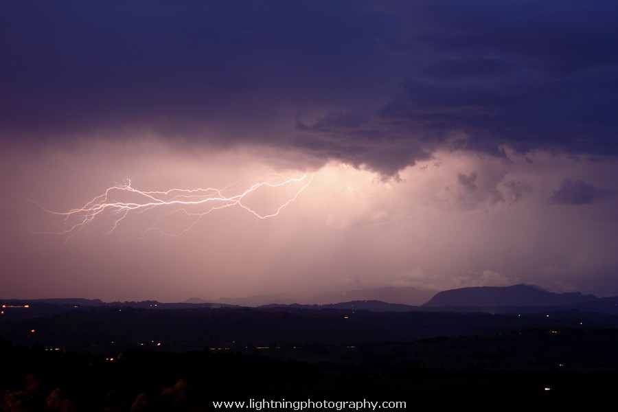 Lightning Image 2012021133