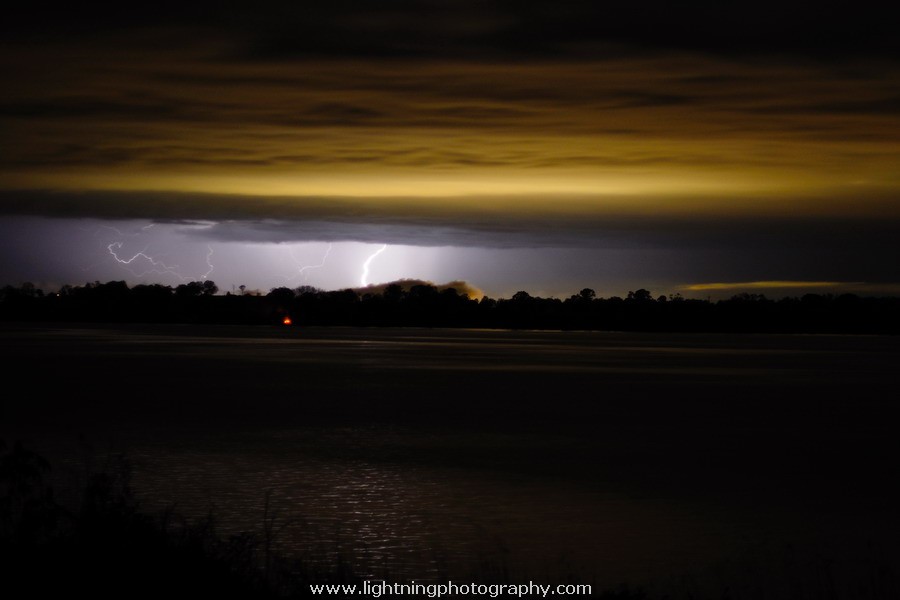 Lightning Image 2012091815