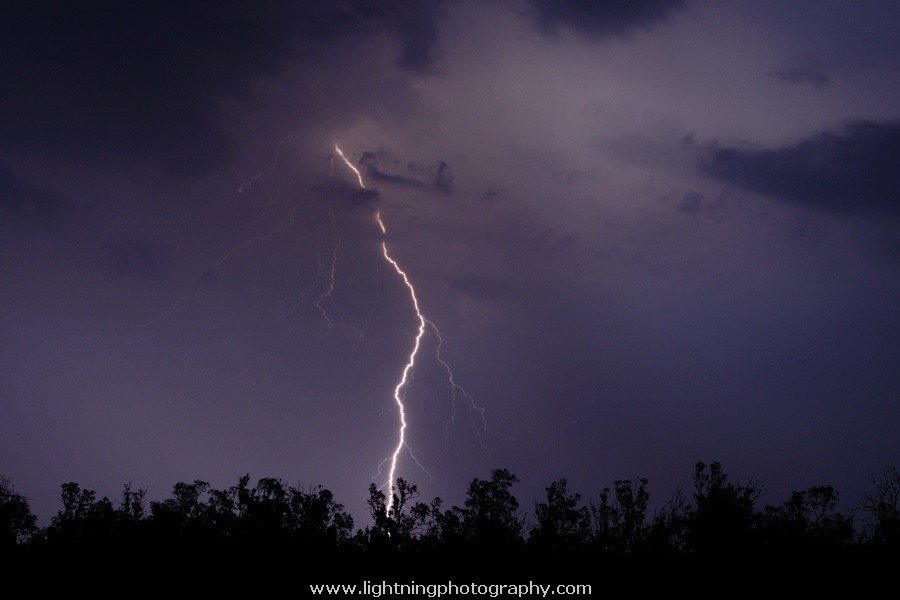 Lightning Image 2012120953